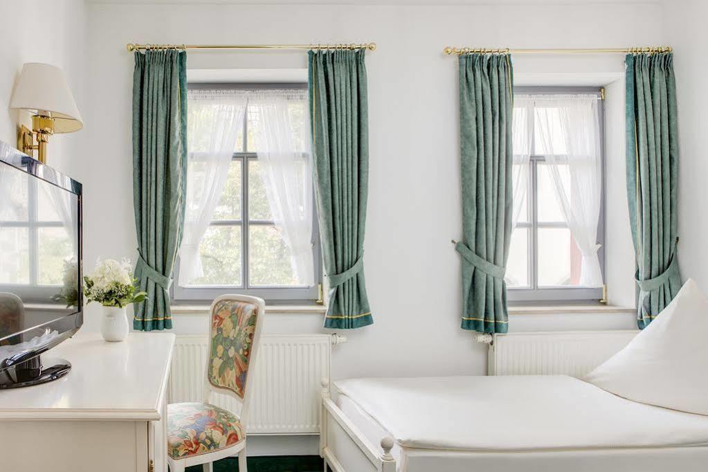 Hotel Garni Residenz Am Markt Мейсен Экстерьер фото
